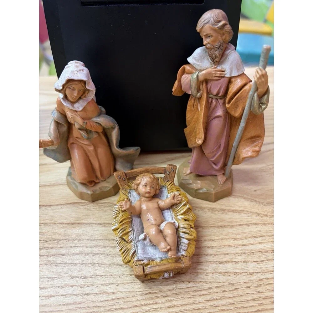 Vintage Fontanini Nativity Set Holy Family Mary Joseph Baby Jesus Manger